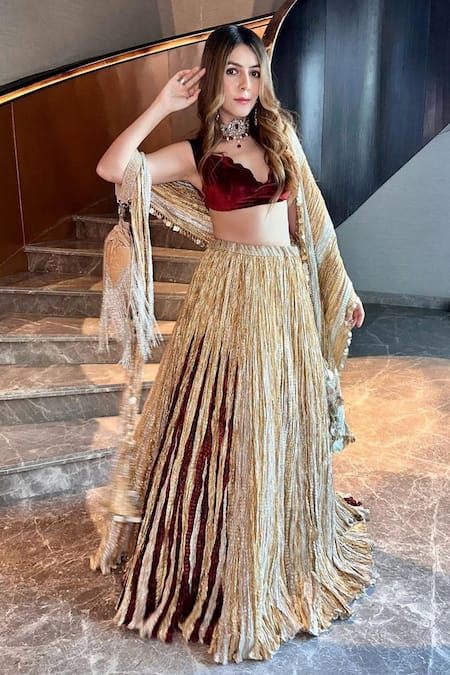 Etasha By Asha Jain Metallic Textured Lehenga Blouse Set 