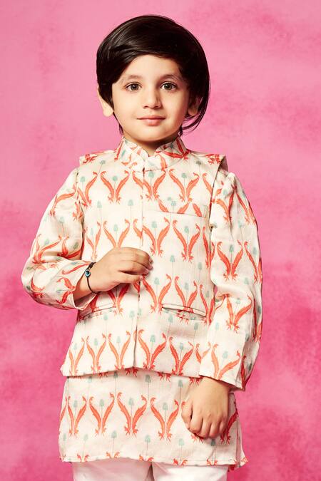 Neha Gursahani White Satin, Linen Mughal Print Bundi And Kurta Set Online at Aza Fashions Neha Gursahani_White Satin, Linen Mughal Print Bundi And Kurta Set _Online_at_Aza_Fashions