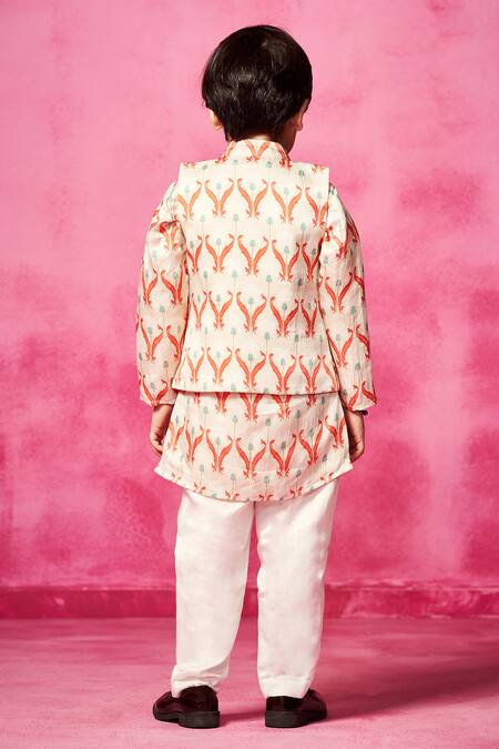 Shop Neha Gursahani White Satin, Linen Mughal Print Bundi And Kurta Set at Aza Fashions Shop_Neha Gursahani_White Satin, Linen Mughal Print Bundi And Kurta Set _at_Aza_Fashions