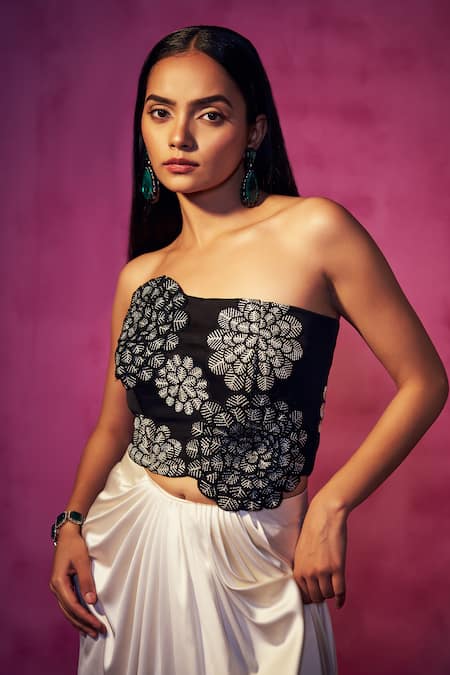 Shop Neha Gursahani Off White Cotton, Silk, Satin Embroidery Bandeau Corset And Pre-draped Skirt Set Online at Aza Fashions Shop_Neha Gursahani_Off White Cotton, Silk, Satin Embroidery Bandeau Corset And Pre-draped Skirt Set _Online_at_Aza_Fashions