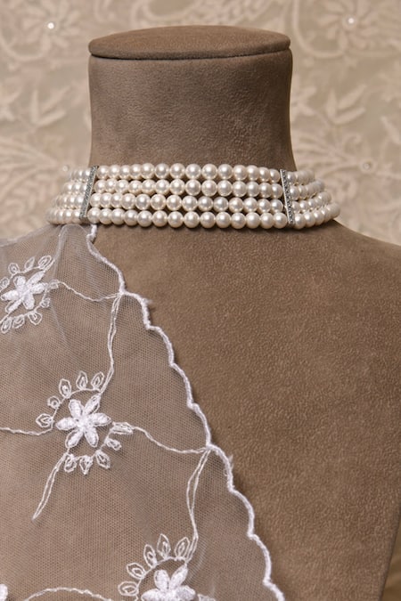 Shop Totapari White Audrey Pearl Choker at Aza Fashions Shop_Totapari_White Audrey Pearl Choker _at_Aza_Fashions