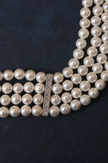 Totapari White Audrey Pearl Choker Online at Aza Fashions Totapari_White Audrey Pearl Choker _Online_at_Aza_Fashions