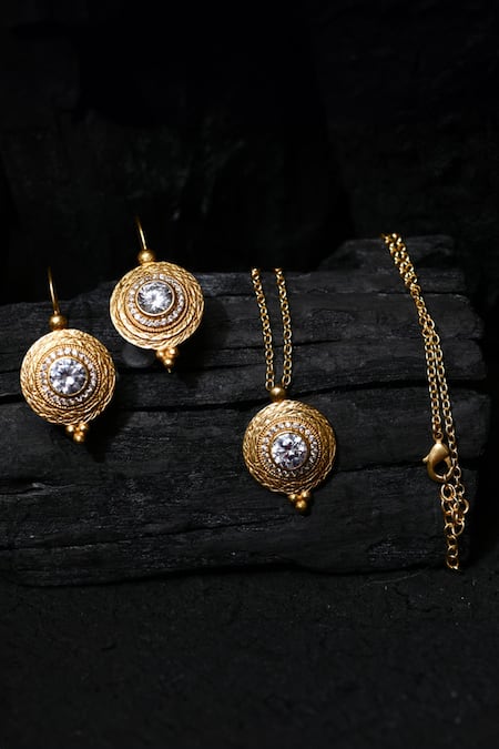 Shop Totapari Gold Plated Zari Queen Of Heaven Pendant Necklace Set at Aza Fashions Shop_Totapari_Gold Plated Zari Queen Of Heaven Pendant Necklace Set _at_Aza_Fashions