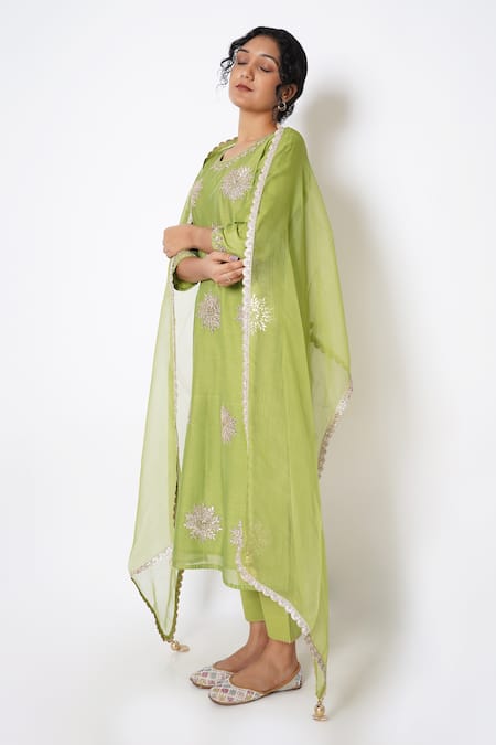 Kameez_Green Chanderi, Cotton, Organza Gota Patti Round Floral Work Kurta Pant Set _Online_at_Aza_Fashions