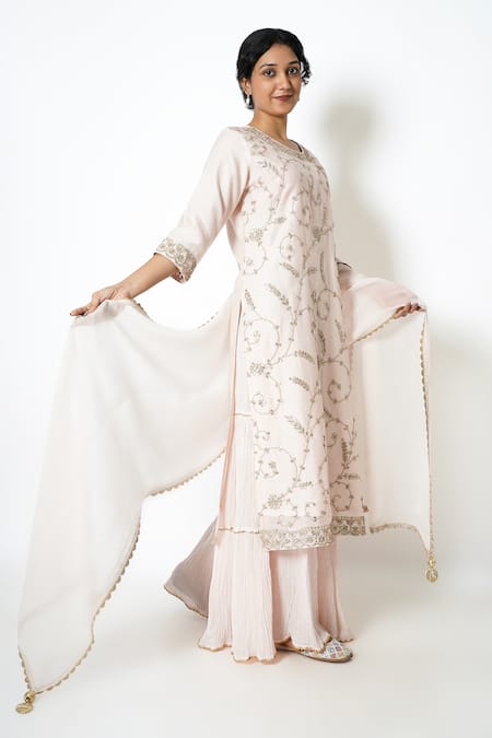 Kameez Green Chanderi, Muslin, Cotton, Organza Floral Vine Gota Work Kurta Palazzo Set Online at Aza Fashions Kameez_Green Chanderi, Muslin, Cotton, Organza Floral Vine Gota Work Kurta Palazzo Set _Online_at_Aza_Fashions