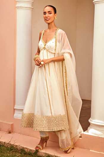 Ohaila Khan_White Chanderi, Organza Beads V-neck Rutvi Embellished Anarkali Pant Set _Online_at_Aza_Fashions