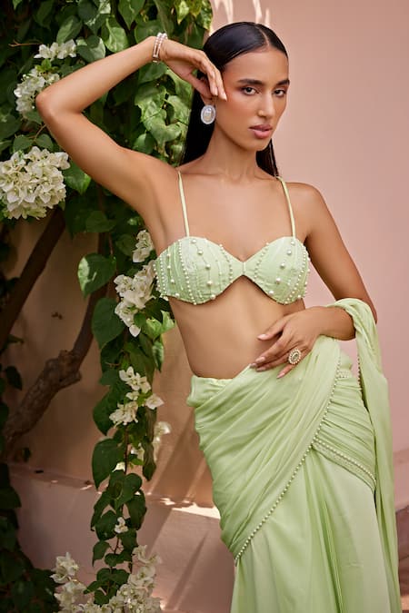 Ohaila Khan_Green Chiffon Pearls Sweetheart Neck Vanya Work Pre-draped Saree With Blouse _at_Aza_Fashions