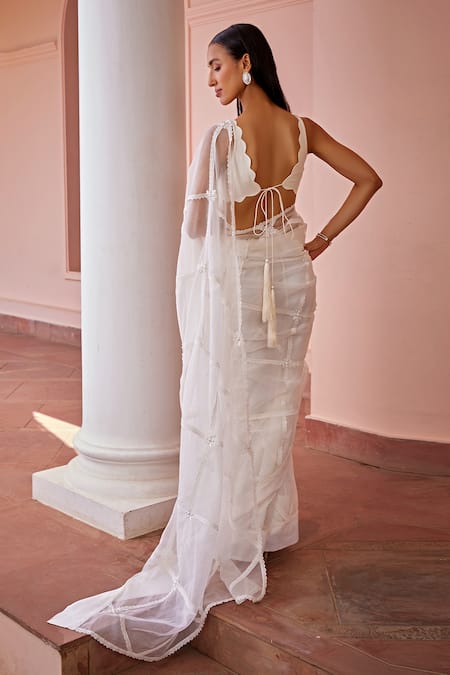 Ohaila Khan White Organza Beads, Lace V-neck Kiah Saree With Blouse Online at Aza Fashions Ohaila Khan_White Organza Beads, Lace V-neck Kiah Saree With Blouse _Online_at_Aza_Fashions