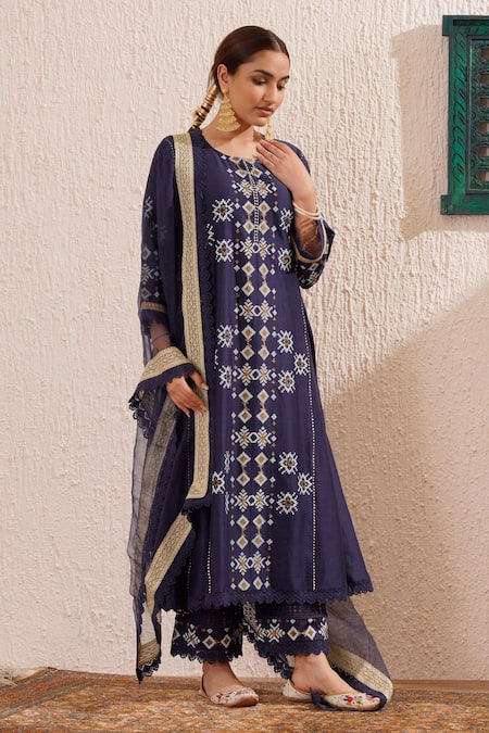 OMI_Blue Chanderi, Organza Lace Round Neck Flora Motif Print Anarkali Pant Set _Online_at_Aza_Fashions