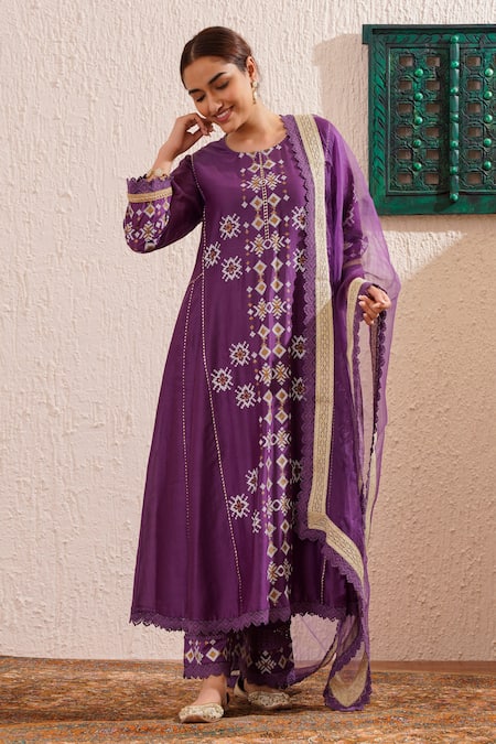 OMI Purple Chanderi, Organza Lace Round Neck Blossom Motif Print Anarkali Pant Set 