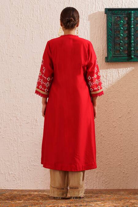 Shop_Omi_Red Chanderi Embroidery Round Neck Floral Block Print Jacket Pant Set _at_Aza_Fashions