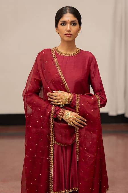 Mimamsaa Mohini Floral Border Embroidered Dupatta 