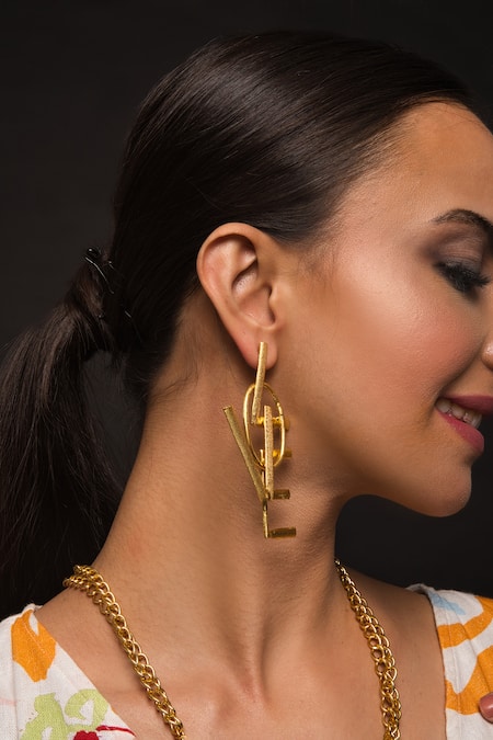 Queens Jewels Gold Plated Cut Work Tessa Love Carved Earrings 
