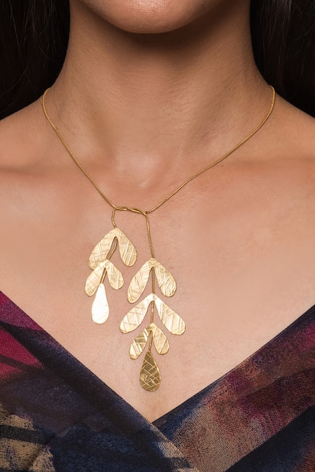 Shop_Queens Jewels_Gold Plated Ziya Leaf Carved Pendant Necklace _at_Aza_Fashions