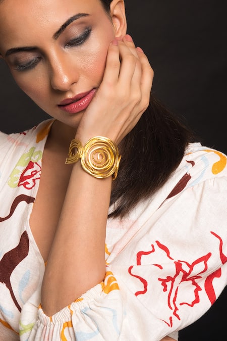 Queens Jewels Gold Plated 3d Spiral Bracelet 