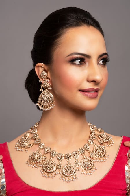Queens Jewels Nimrat Jadau Choker Set 