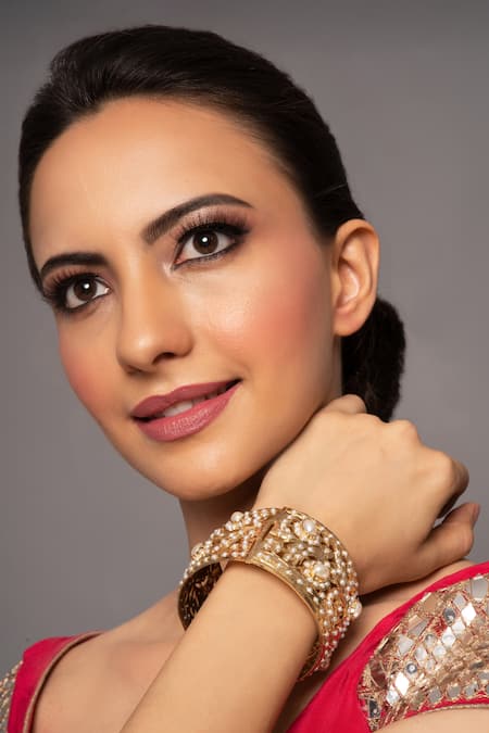 Queens Jewels White Zari Irya Broad Jadau Bangle 