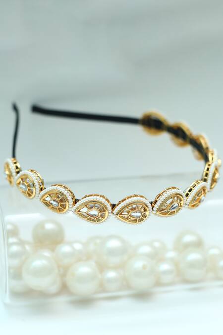 Shop Foot Fuel Gold Beads, Stones Embellished Teardrop Broach Hairband Shop_Foot Fuel_Gold Beads, Stones Embellished Teardrop Broach Hairband
