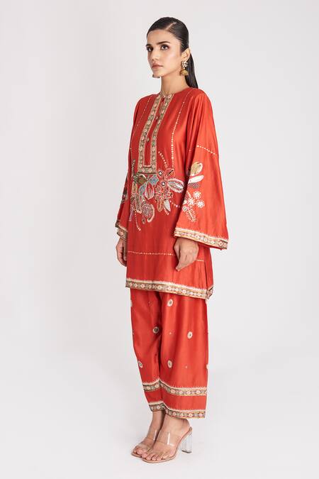 Aisha Rao_Red Chanderi, Organza Sequins, Embroidery Embellished Patiala Kurta Pant Set _at_Aza_Fashions