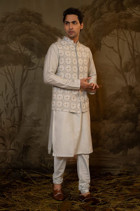 Darshika Menswear Geometric Embroidered Bundi Kurta Set 