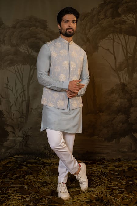 Darshika Menswear Foliage Embroidered Bundi Kurta Set 