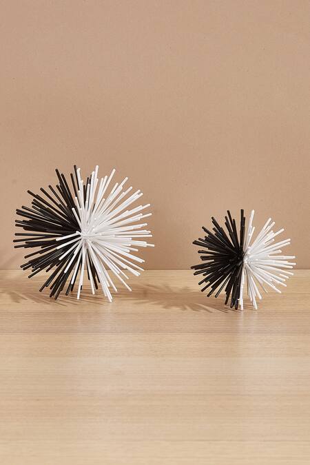 Mason Home Black Metal Spike Sunburst Spheres - 2 Pcs