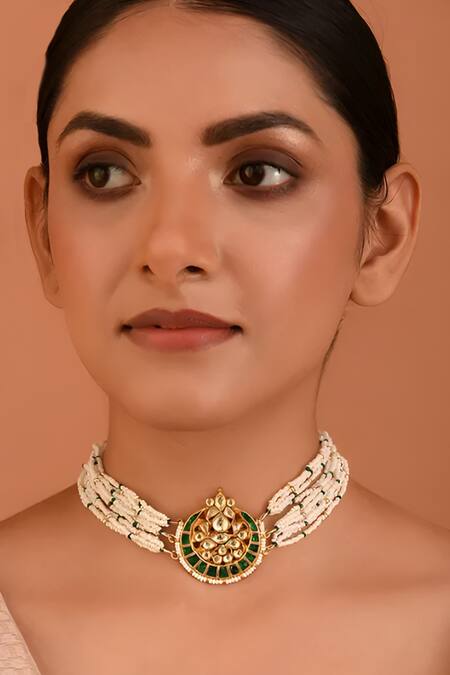 MAISARA JEWELRY Green Geometric Shaped Layered Pendant Choker Online at Aza Fashions MAISARA JEWELRY_Green Geometric Shaped Layered Pendant Choker _Online_at_Aza_Fashions