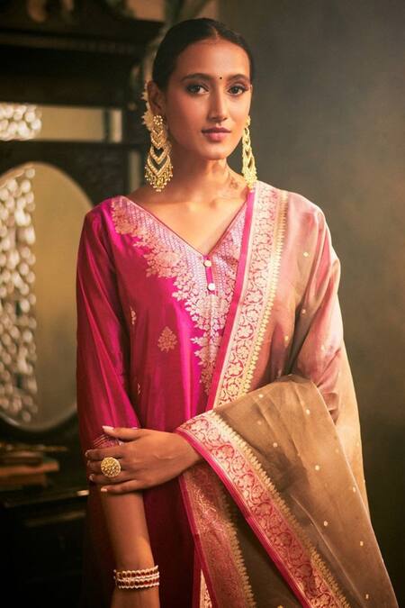 MAISARA JEWELRY Gold Plated Diamonds, Pearls Kundan Ring Online at Aza Fashions MAISARA JEWELRY_Gold Plated Diamonds, Pearls Kundan Ring _Online_at_Aza_Fashions