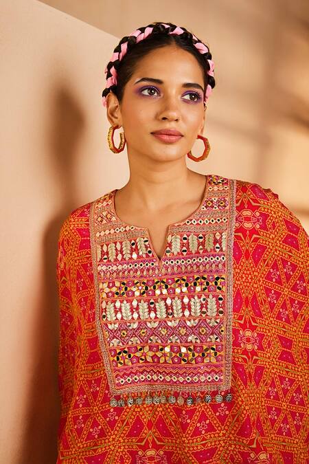 Aneesh Agarwaal Pink Crepe Mirrors, Sequins Split V-neck Tie Dye Print Kurta And Dhoti Pant Set Online at Aza Fashions Aneesh Agarwaal_Pink Crepe Mirrors, Sequins Split V-neck Tie Dye Print Kurta And Dhoti Pant Set _Online_at_Aza_Fashions