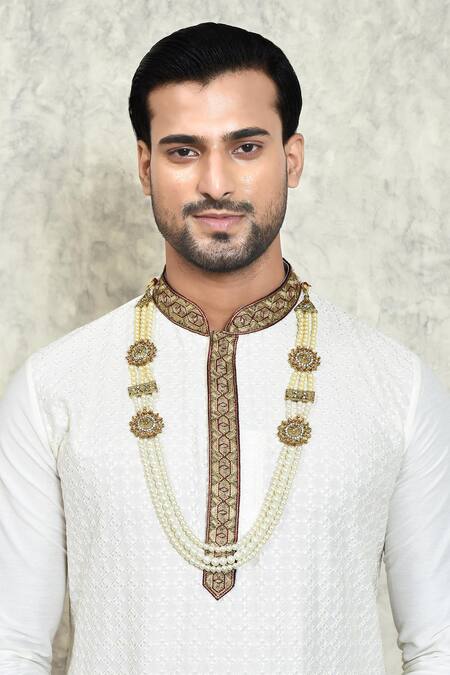 Arihant Rai Sinha Embellished Layered Mala 