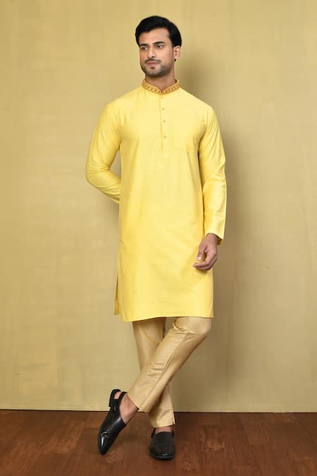 Arihant Rai Sinha Floral Embroidered Collar Kurta & Pyjama 