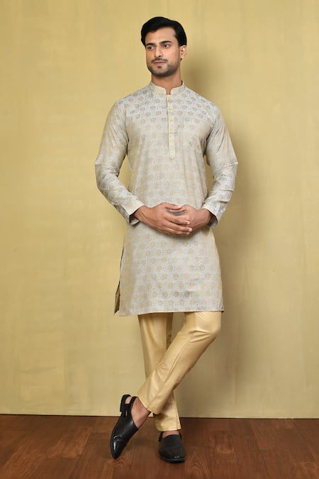 Arihant Rai Sinha Self Design Straight Kurta & Pyjama Set 