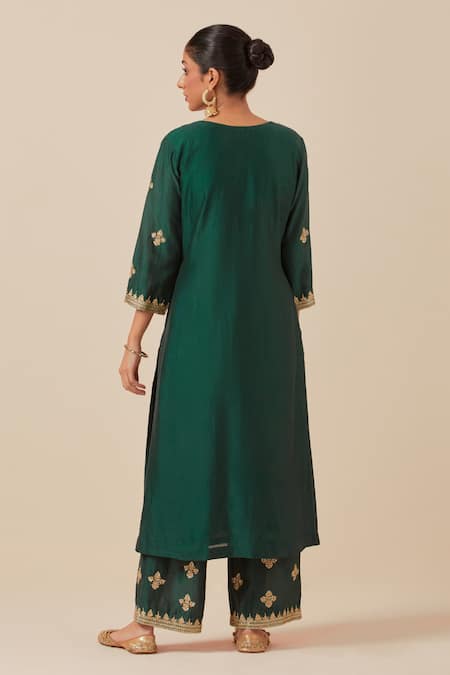 Shop Ikshita Choudhary Green Chanderi Silk Cut Work, Embroidery Split Floral Kurta And Flared Pant Set at Aza Fashions Shop_Ikshita Choudhary_Green Chanderi Silk Cut Work, Embroidery Split Floral Kurta And Flared Pant Set _at_Aza_Fashions