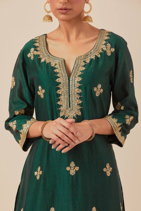 Ikshita Choudhary_Green Chanderi Silk, Tissue, Organza Beads, Sequins, Cut Work, Floral Kurta Set _at_Aza_Fashions