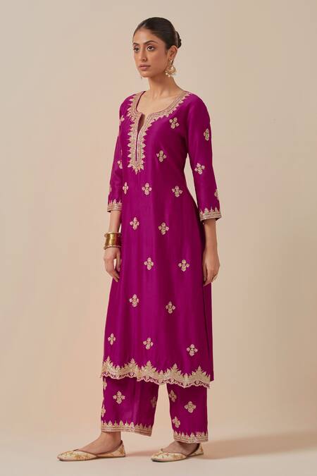 Buy_Ikshita Choudhary_Magenta Chanderi Silk Cut Work, Embroidery Collared Geometric Kurta And Pant Set_Online_at_Aza_Fashions