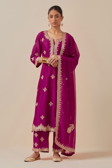 Ikshita Choudhary Chanderi Silk Geometric Embroidered Kurta Set 