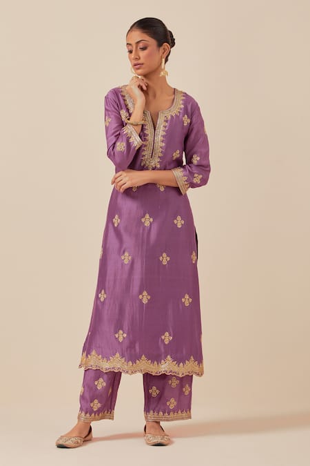 Ikshita Choudhary_Purple Chanderi Silk, Tissue, Organza Cut Work, Sequins, Beads, Kurta Set_Online_at_Aza_Fashions
