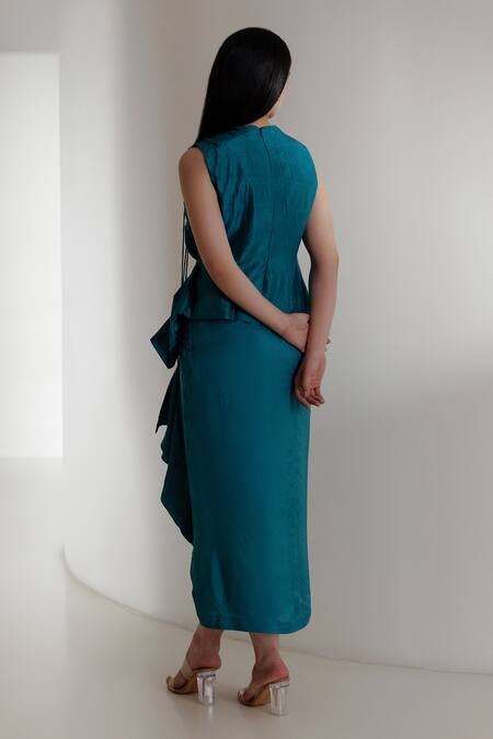 Shop Kavya Singh Kundu Blue Silk Embroidery Round Neck Vega Handwoven Mulberry Top With Skirt at Aza Fashions Shop_Kavya Singh Kundu_Blue Silk Embroidery Round Neck Vega Handwoven Mulberry Top With Skirt _at_Aza_Fashions