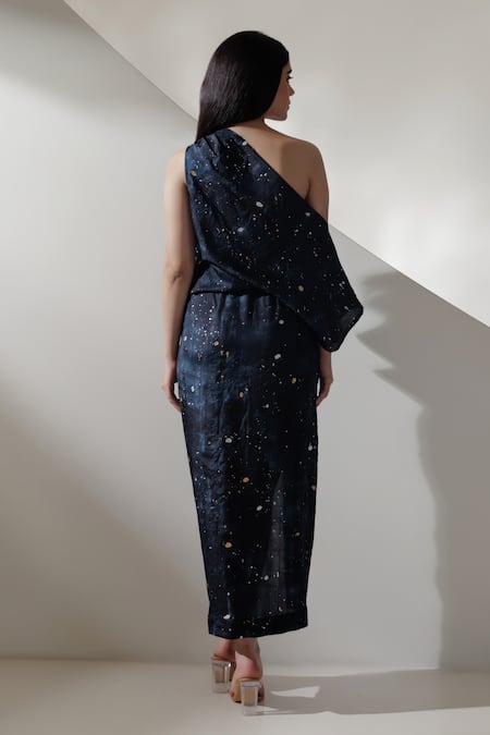 Shop Kavya Singh Kundu Black Silk Asymmetric Sirius Handwoven Mulberry Dress at Aza Fashions Shop_Kavya Singh Kundu_Black Silk Asymmetric Sirius Handwoven Mulberry Dress _at_Aza_Fashions