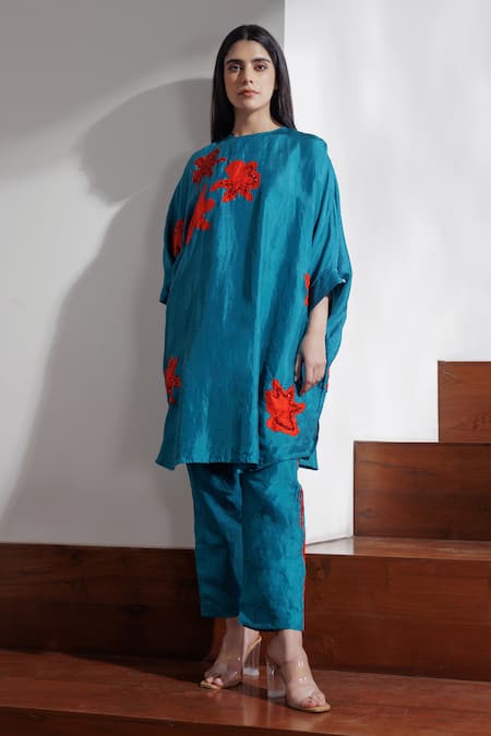 Kavya Singh Kundu Blue Handwoven Mulberry Silk Applique Cordelia Tunic With Trouser 