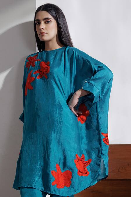 Kavya Singh Kundu Blue Silk Applique Round Neck Cordelia Handwoven Mulberry Tunic With Trouser Online at Aza Fashions Kavya Singh Kundu_Blue Silk Applique Round Neck Cordelia Handwoven Mulberry Tunic With Trouser _Online_at_Aza_Fashions