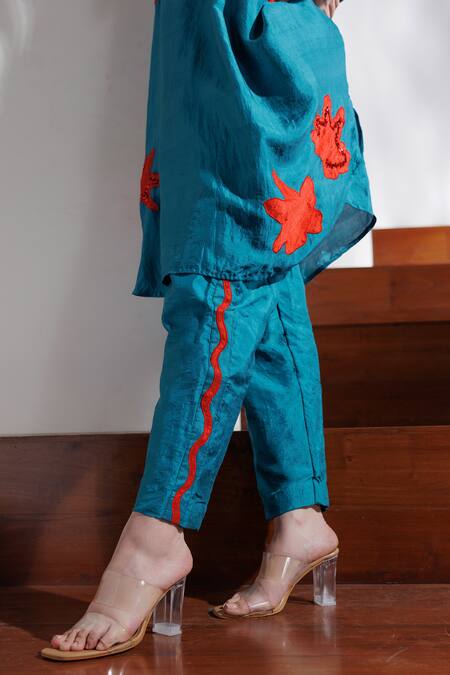 Shop Kavya Singh Kundu Blue Silk Applique Round Neck Cordelia Handwoven Mulberry Tunic With Trouser Online at Aza Fashions Shop_Kavya Singh Kundu_Blue Silk Applique Round Neck Cordelia Handwoven Mulberry Tunic With Trouser _Online_at_Aza_Fashions