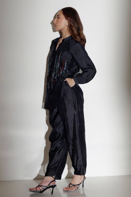 Kavya Singh Kundu_Black Silk Sequins V-neck Zeke Hand Embroidered Shirt With Trouser _Online_at_Aza_Fashions