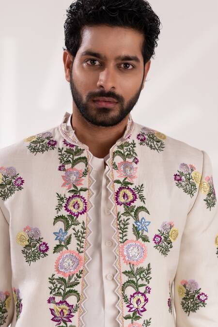 Tira By Naresh Raj_Ivory Chanderi Silk Embroidered Dahlia Bloom Jacket Kurta Set _at_Aza_Fashions