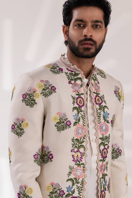 Buy_Tira By Naresh Raj_Ivory Chanderi Silk Embroidered Dahlia Bloom Jacket Kurta Set 