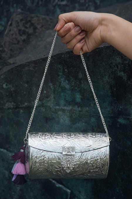 Silver Colour Potli Purse Make a Style statement with this exclusive  product.... DM to Order #indianwedding #indianbrides #weddingdre... |  Instagram