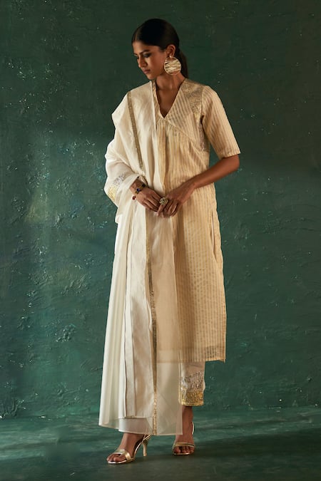 Charkhee Striped Woven Kurta Set 