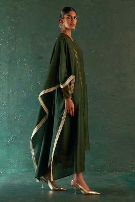 Charkhee_Green Chanderi, Cotton V-neck Kurta Palazzo Set _at_Aza_Fashions