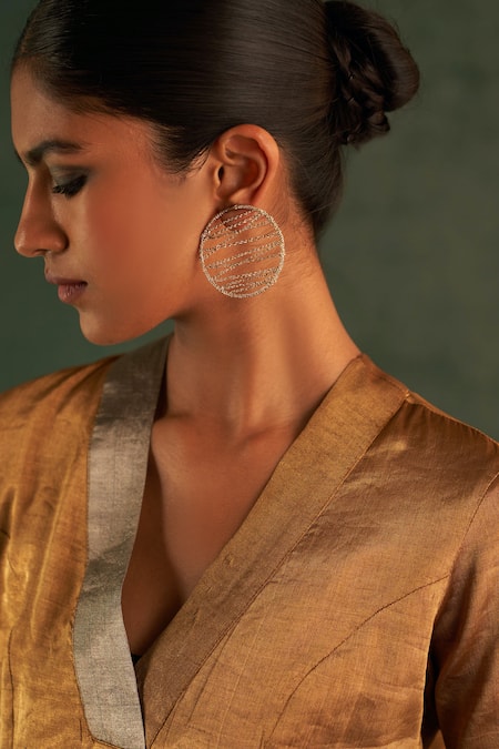 Buy_Charkhee_Gold Silk, Cotton, Organza Embroidery V-neck Woven And Kurta Set 