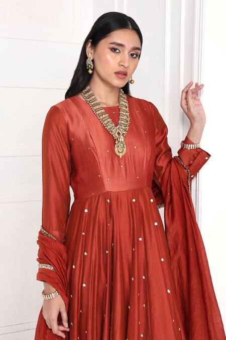 Buy_Komal Shah_Red Chanderi Sequins, Beads, Gota Patti, Zari, Floral Anarkali With Dupatta _Online_at_Aza_Fashions